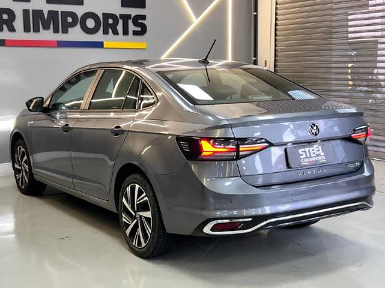 VOLKSWAGEN VIRTUS 1.0 200 TSI HIGHLINE AUTOMÁTICO